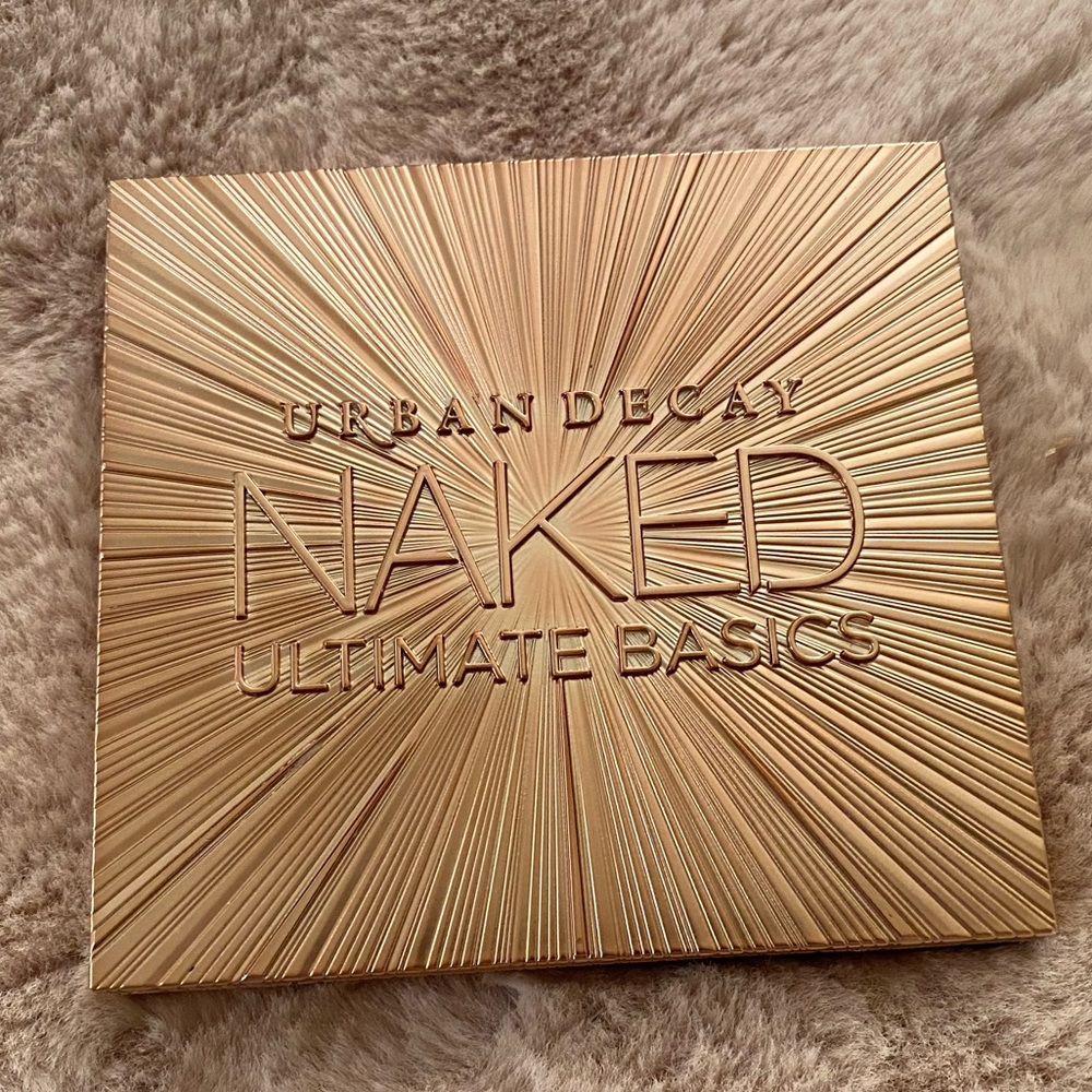 Urban Decay Ultimate Basics eyeshadow palette